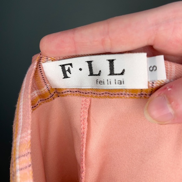 Fei Li Lai | Pink Plaid Skirt Pleated Short Mini - Picture 3 of 3